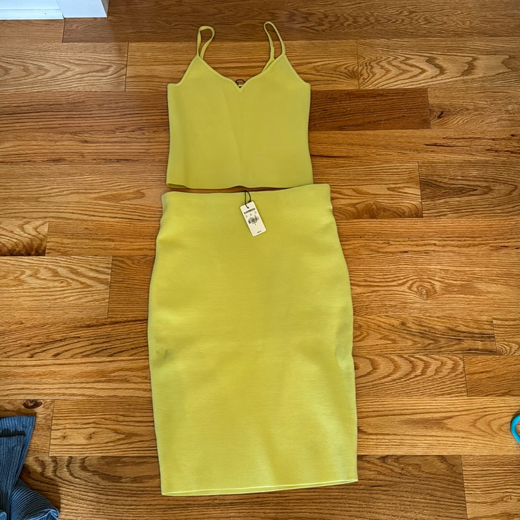 Express Brand New Lime Color Bandage Set In Size Small
